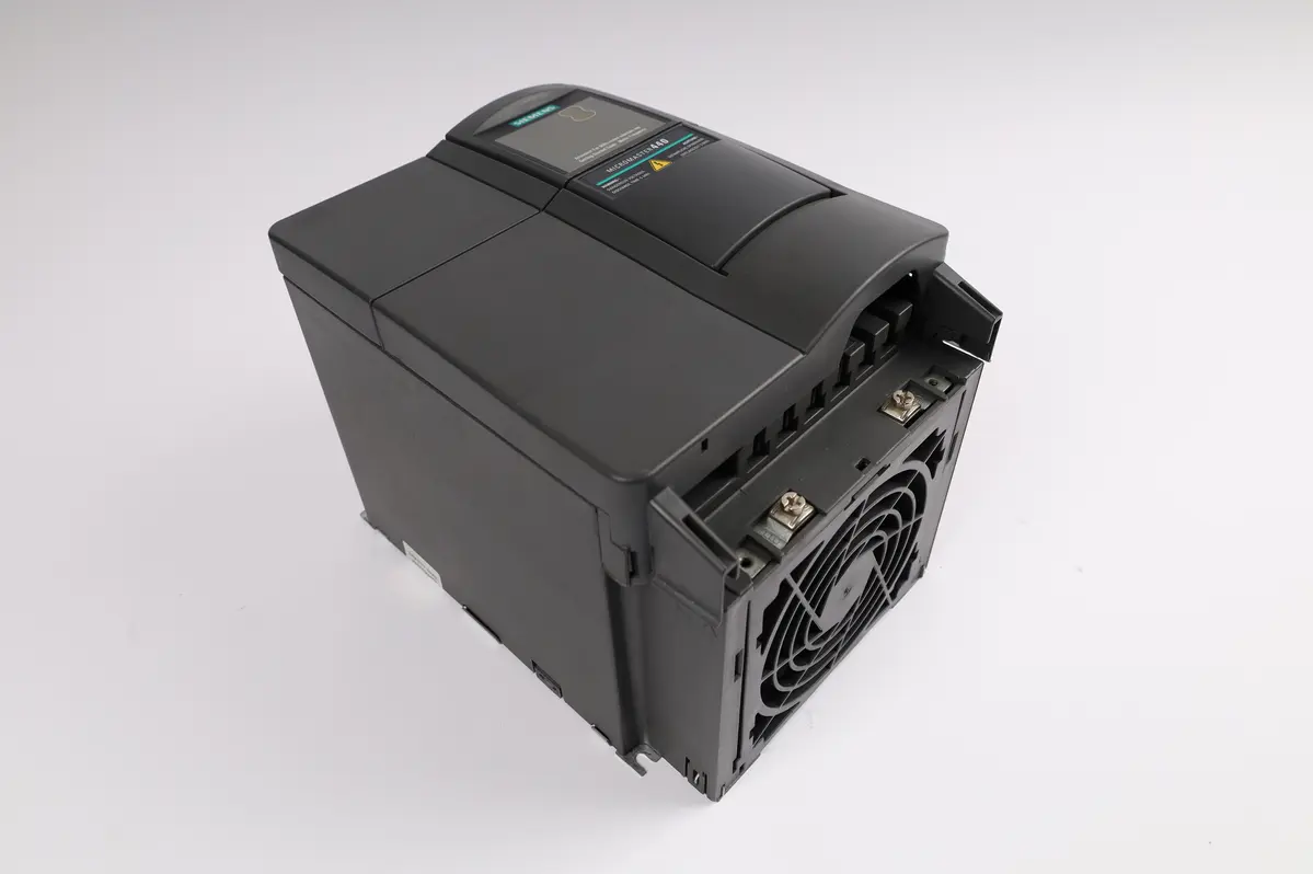 Produktfoto 1 von 6SE6440-2AD31-1CA1