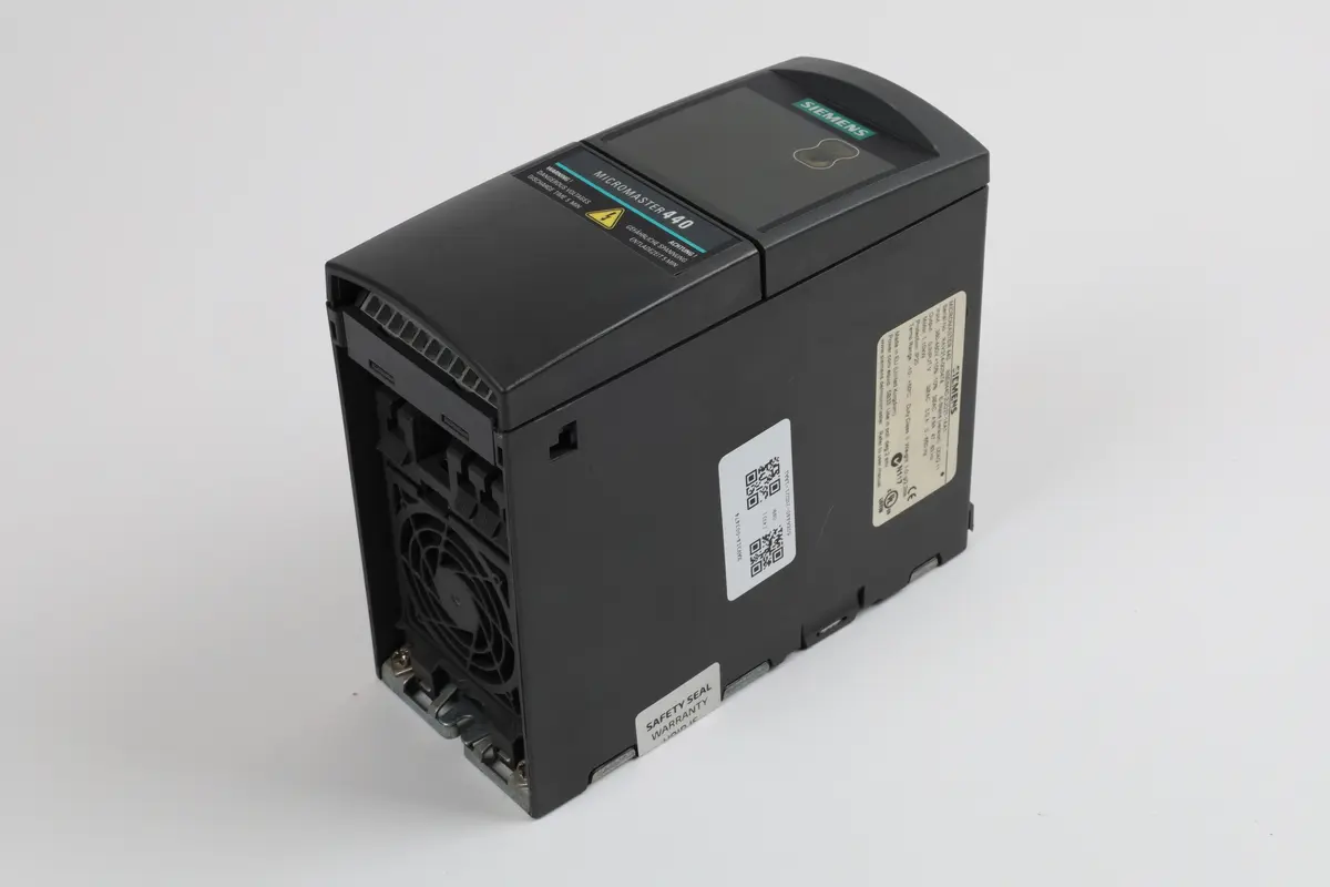 Produktfoto 1 von 6SE6440-2UD21-1AA1