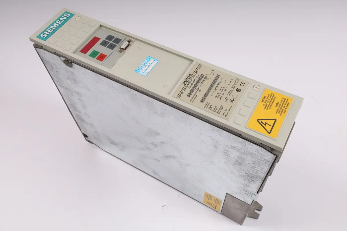 Produktfoto 1 von 6SE7018-0EA61-Z L20