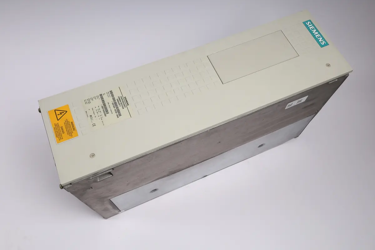 Produktfoto 1 von 6SE7028-6EC85-0AA0