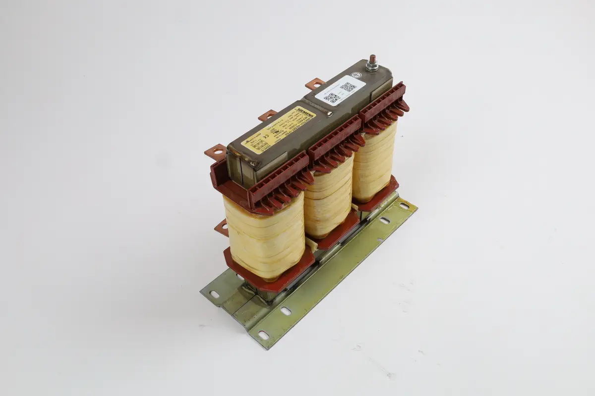 Produktfoto 1 von 6SE7031-0ES87-1FE0
