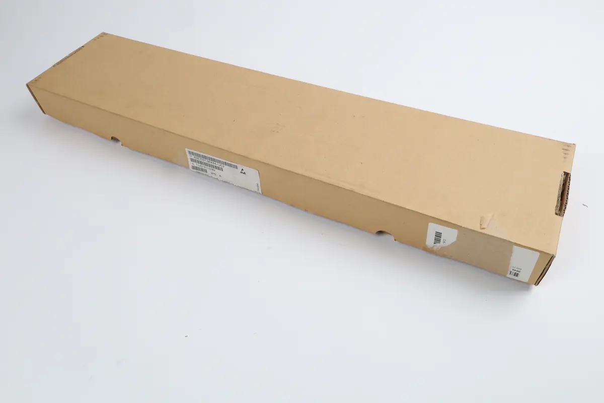 Produktfoto 1 von 6SE7037-0EK84-1JC2
