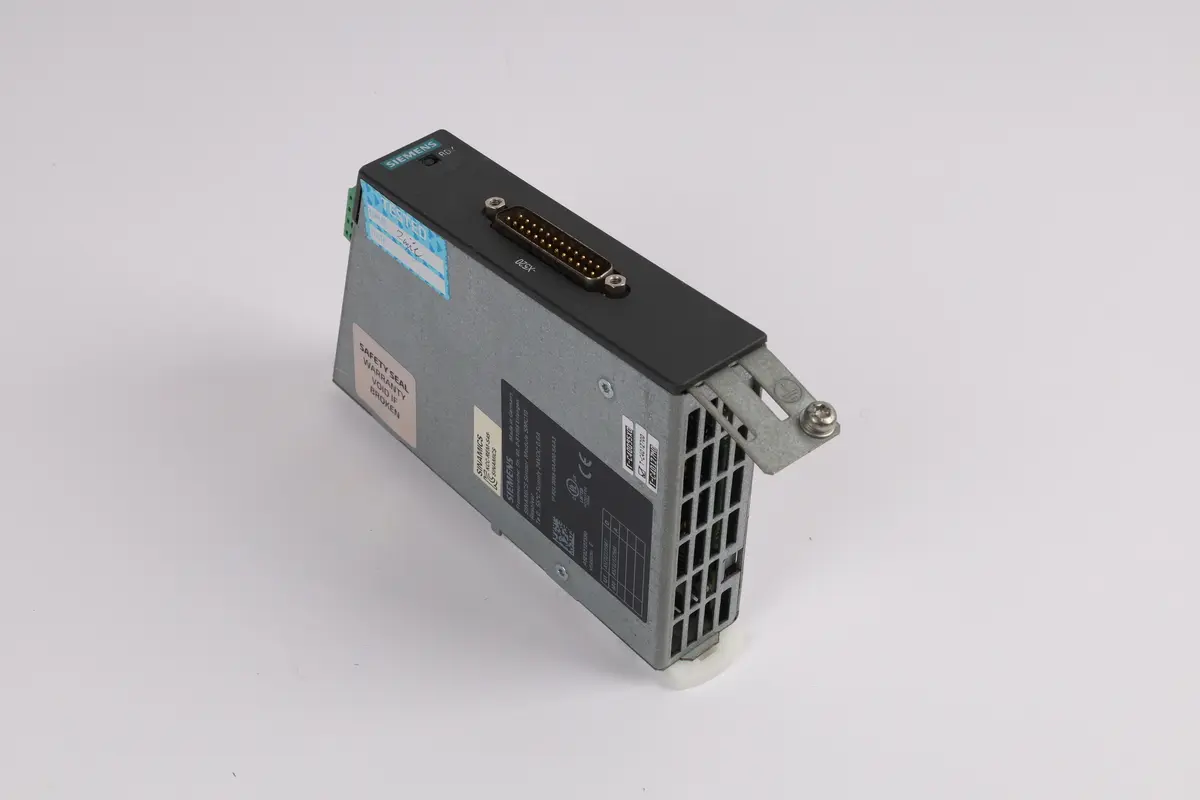 Produktfoto 1 von 6SL3055-0AA00-5AA3