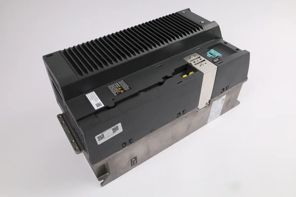 Produktfoto 1 von 6SL3210-1PC26-8UL0