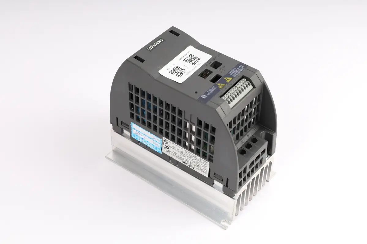 Produktfoto 1 von 6SL3211-0AB15-5UA1