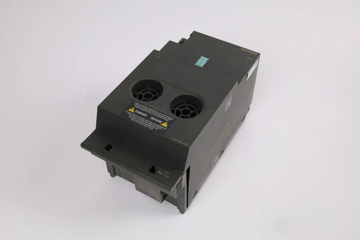 Produktfoto 1 von 6SL3225-0SE24-0UA0