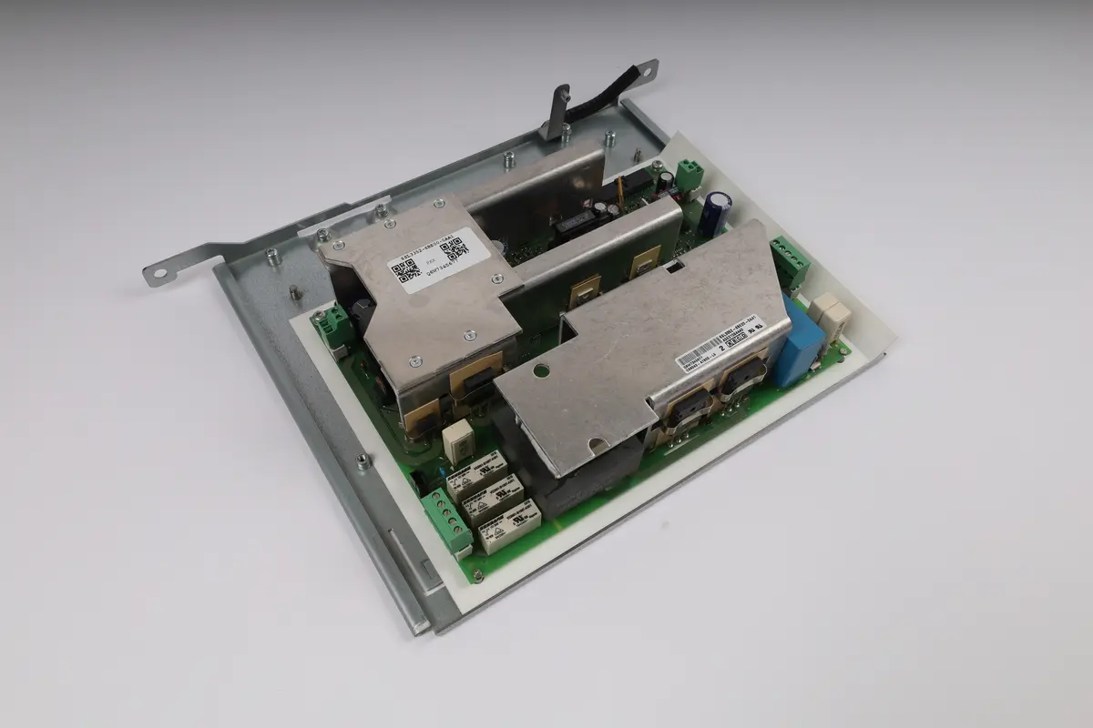 Produktfoto 1 von 6SL3352-6BE00-0AA1