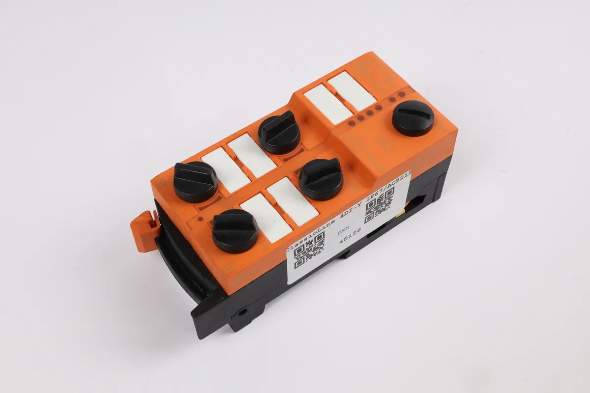 Produktfoto 1 von ClassicLine 4DI-Y IP67AC5215