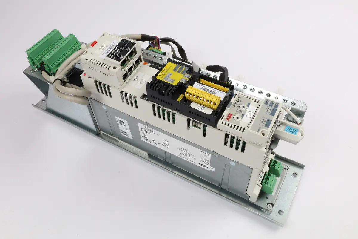 Produktfoto 1 von ACS880-104-008A0-3P922