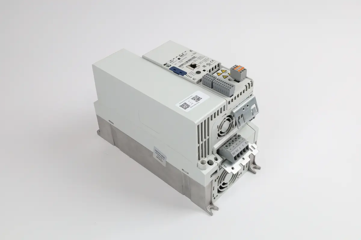 Produktfoto 1 von E84AVSCE4024SX0