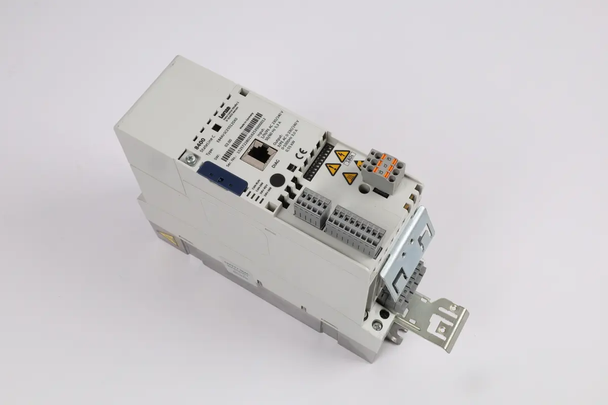 Produktfoto 1 von E84AVSCE5512SX0