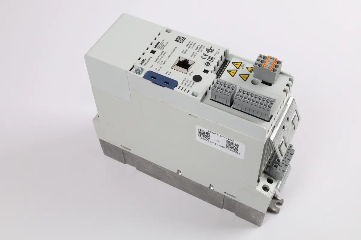 Produktfoto 1 von E84AVSCE7514SX0