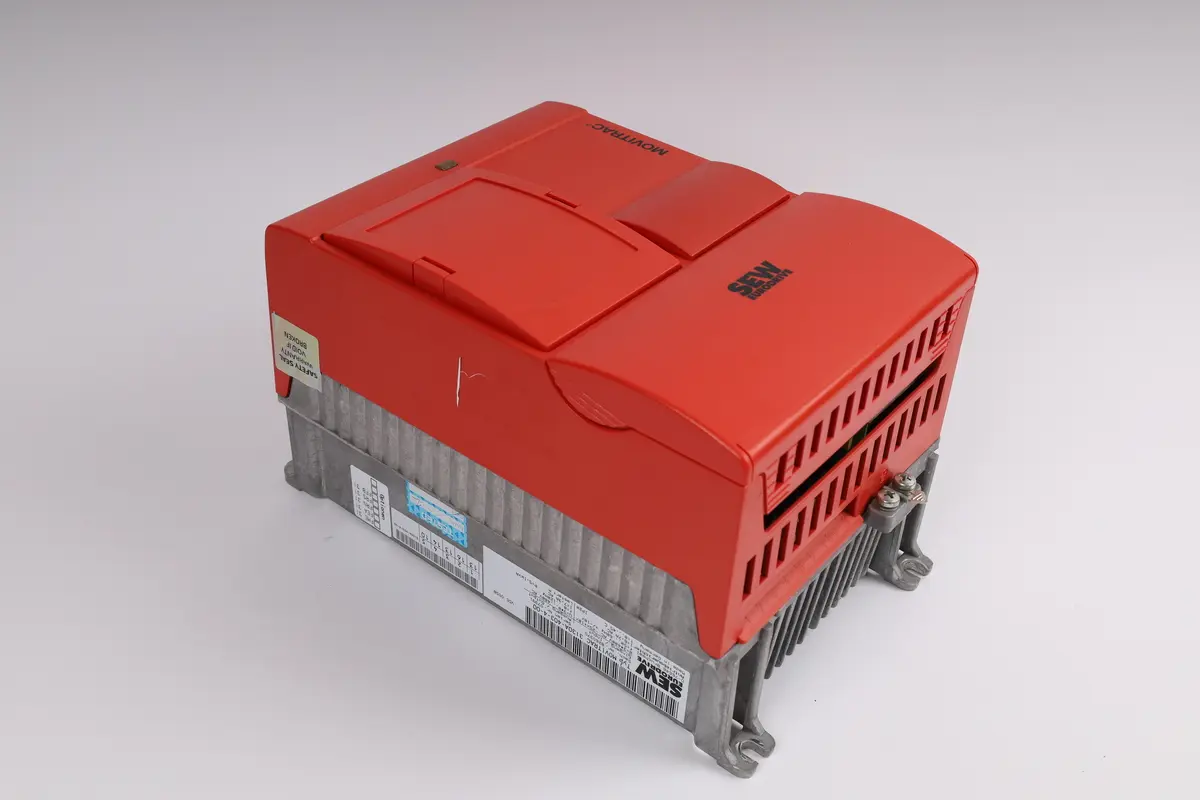 Produktfoto 1 von MOVITRAC 3130A-403-4-00