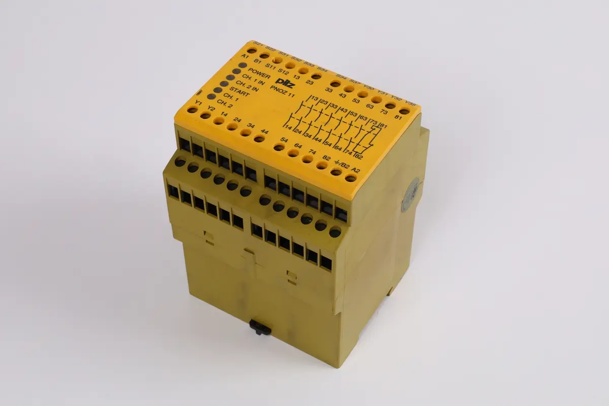 Produktfoto 1 von PNOZ 11 230-240VAC 24VDC 7NO 1NC