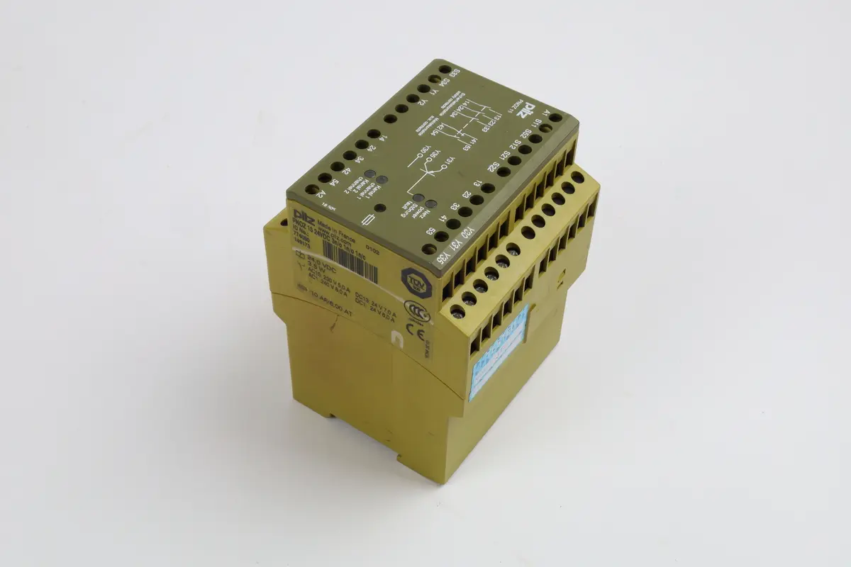Produktfoto 1 von PNOZ 15 24VDC 3S 1S 1Ö