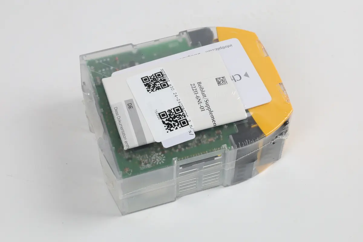 Produktfoto 1 von PNOZ s30 24-240VACDC 2 no 2 nc