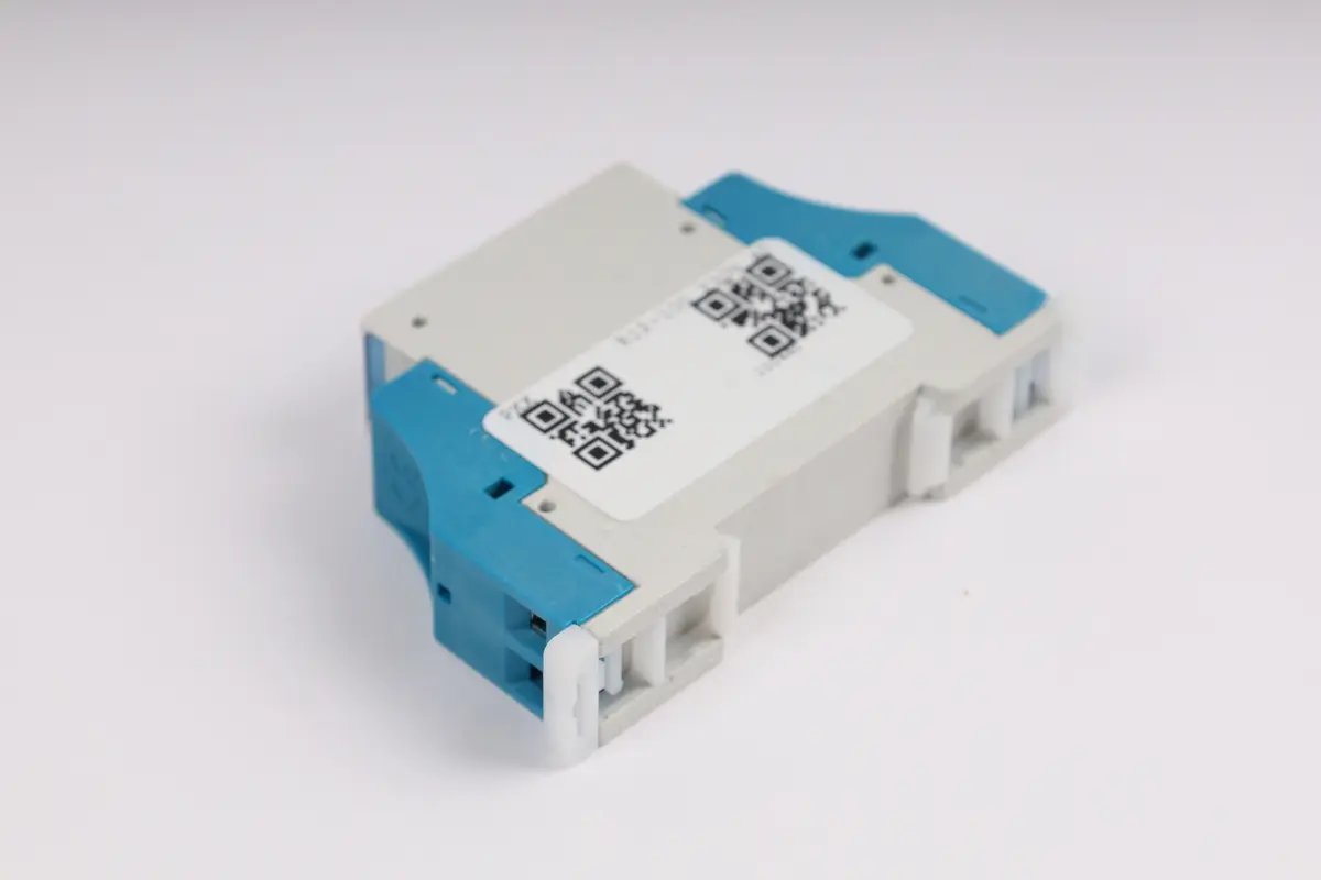 R12-100 230V AC