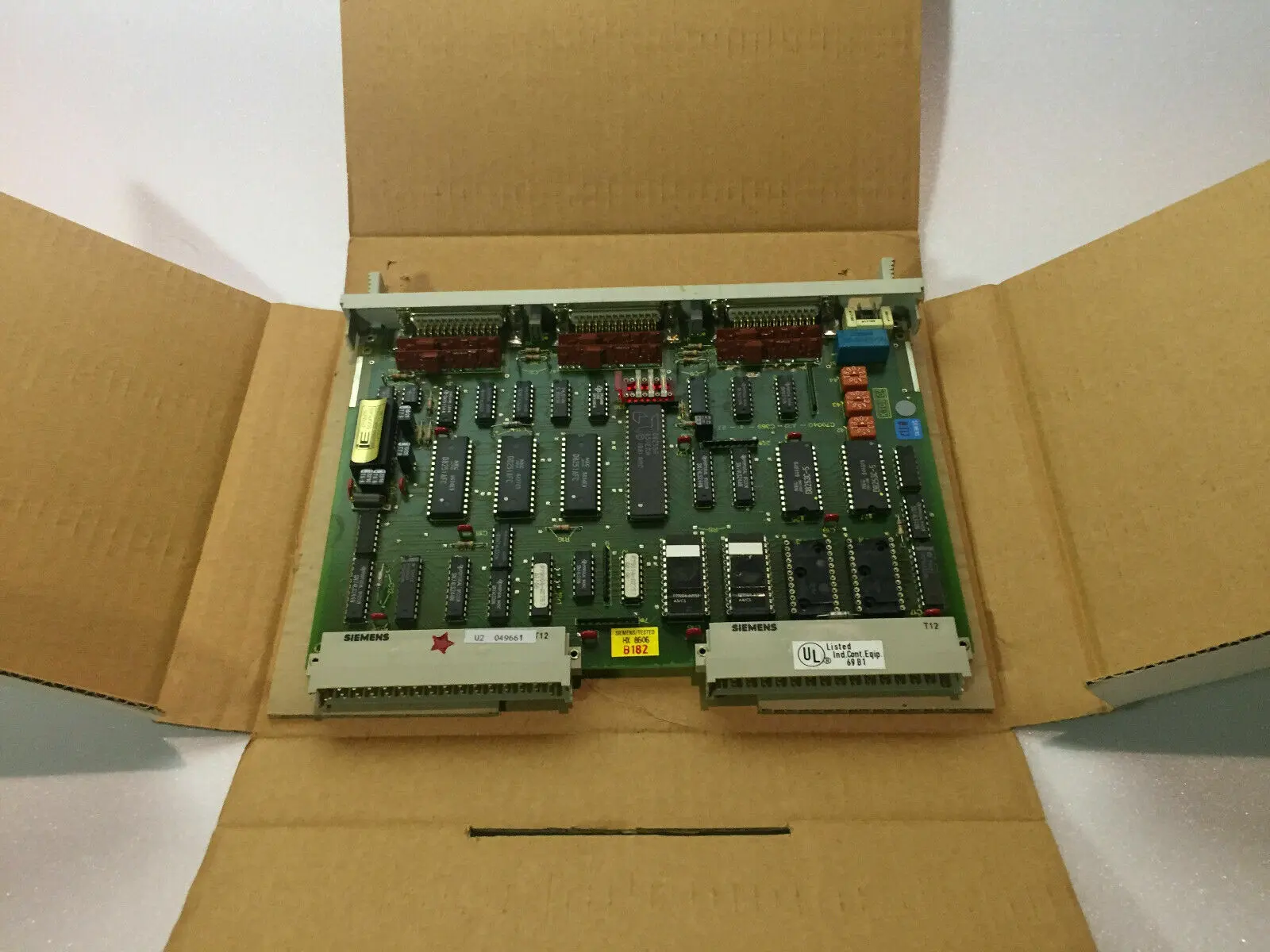Produktfoto 1 von Siemens SIMATIC S5 Anschaltung 6ES5 512-5BC21 | E:06 | 6ES5512-5BC21