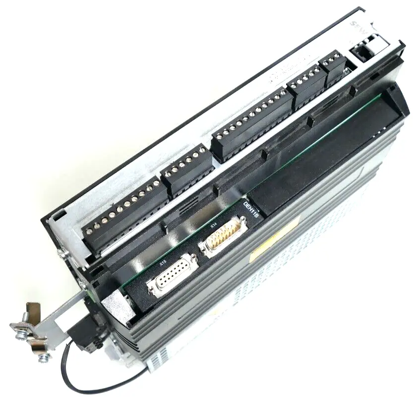 Produktfoto 1 von Sew Eurodrive Umrichter MDX61B0008-5A3-4-0T | 08277354 + DEH11B + BW090-P52B