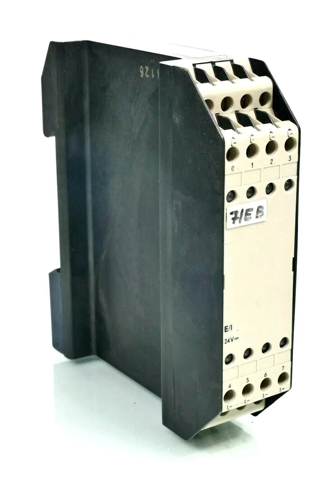 Produktfoto 1 von Siemens SIMATIC S5-110 Digitaleingabe 8xE, 220V | 6ES5 405-7AB21 | 6ES5405-7AB21