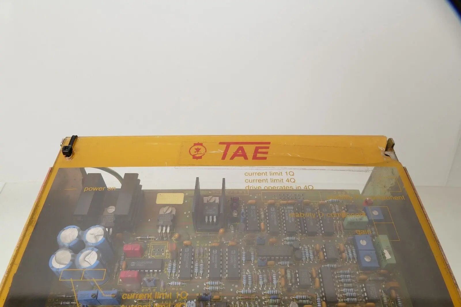 Produktfoto 1 von TAE Antriebstechnik Umrichter 7,4kW 17A 50/60Hz TA-BL-6.1/1Q | 17062-1F