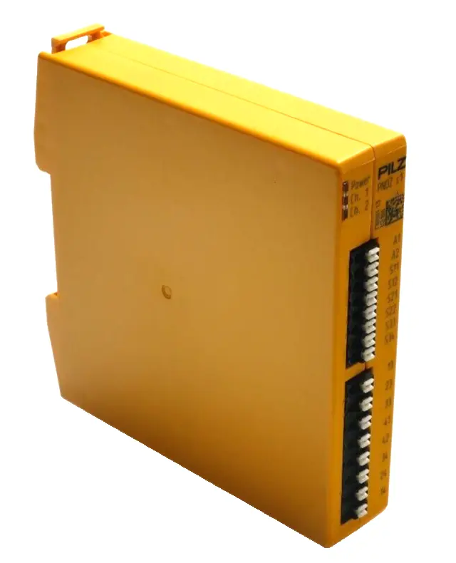 Produktfoto 1 von Pilz Sicherheitsschaltgerät PNOZ c1 24VDC 3n/o 1n/c | 710001