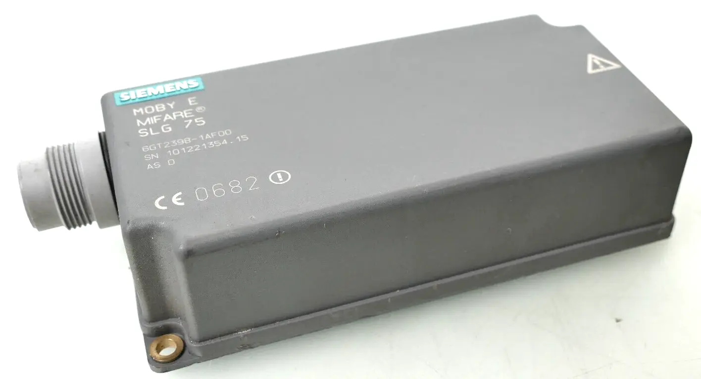 Produktfoto 1 von Siemens MOBY E MIFARE SLG 75 Lesegerät 6GT2 398-1AF00 | E: D | 6GT2398-1AF00