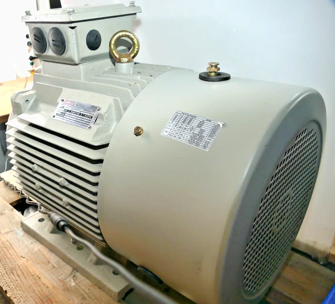Produktfoto 1 von Helmke plus Drehstrommotor 18,5-21kW 1746rpm Welle 50mm | DOR180M-04-2G-159