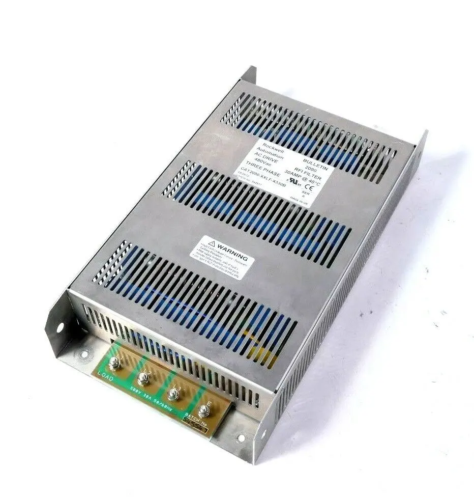 Produktfoto 1 von Rockwell Automation 2090-XXLF-X330B AC Drive 480Vac Three Phase 30AMP