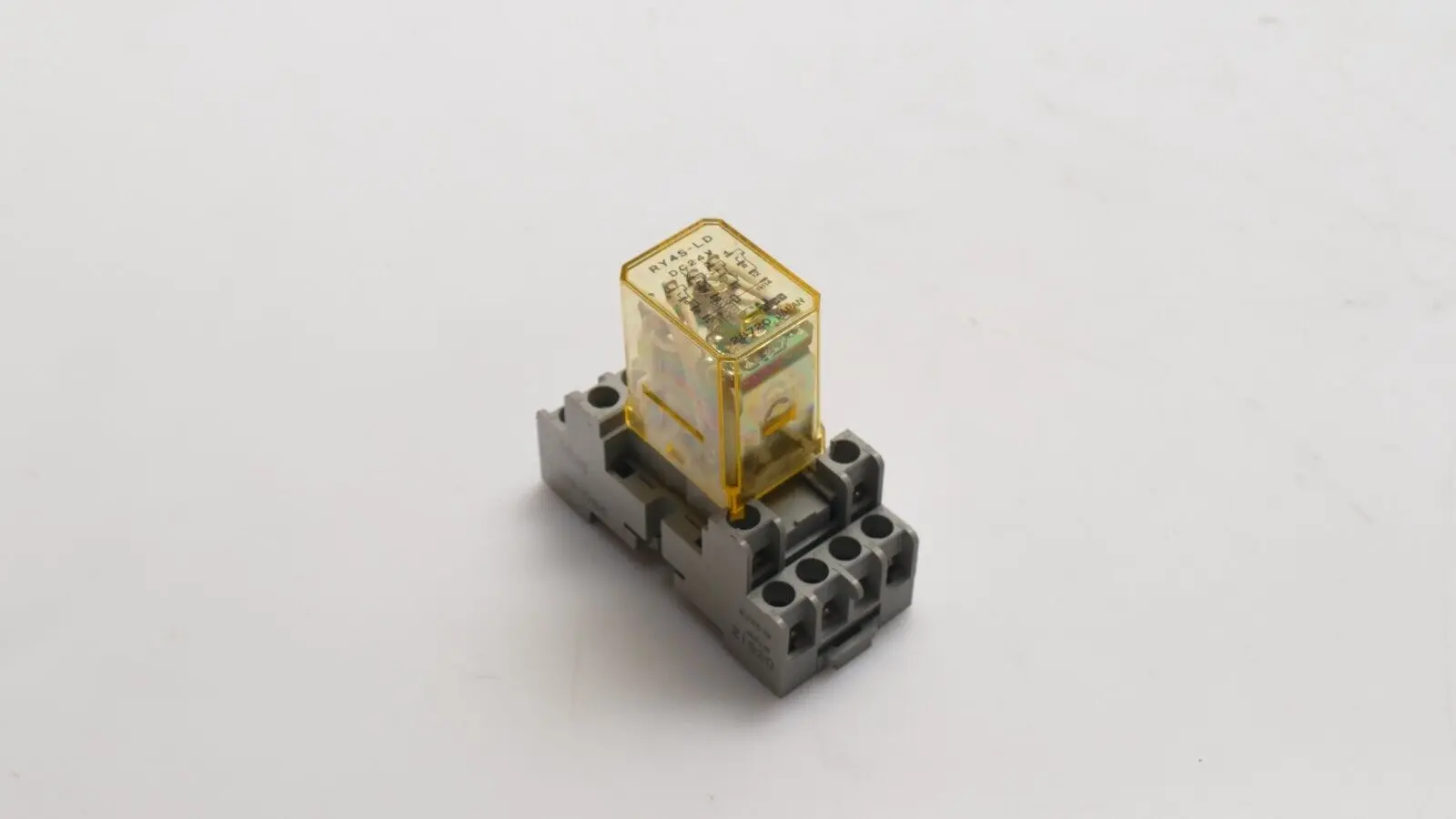 Produktfoto 1 von Idec Relaissockel SY4S-05C + Idec Relais | RY4S-LD
