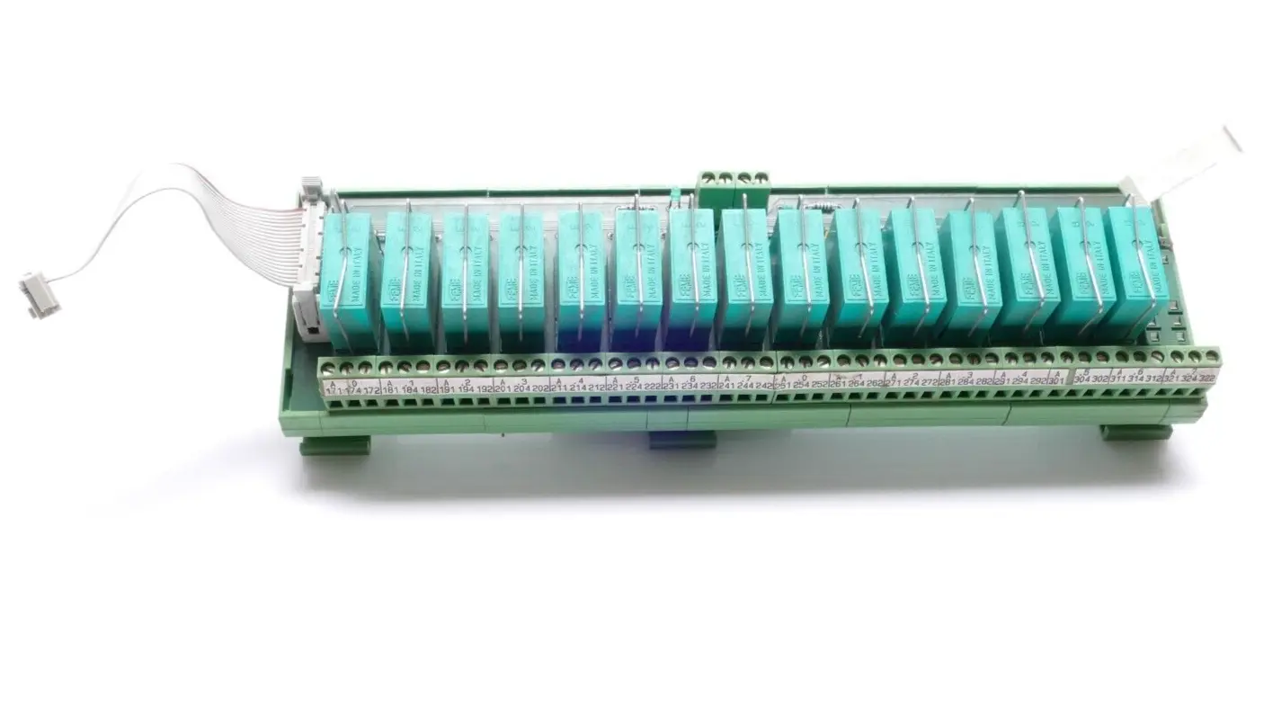 Produktfoto 1 von Phoenix Contact Relaissockel 29 74 89 1 | UMK-16 RELS/KSR-G24/21/E/PLC | 2974891