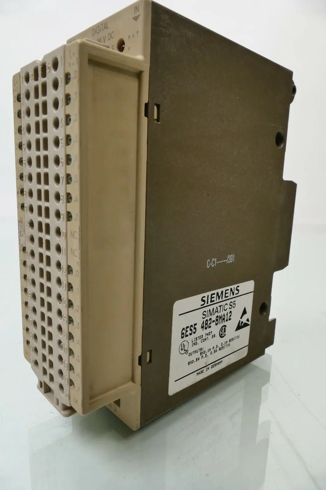 Produktfoto 1 von Siemens SIMATIC S5 Module 6ES5 482-8MA12 | E:01 | 6ES5482-8MA12