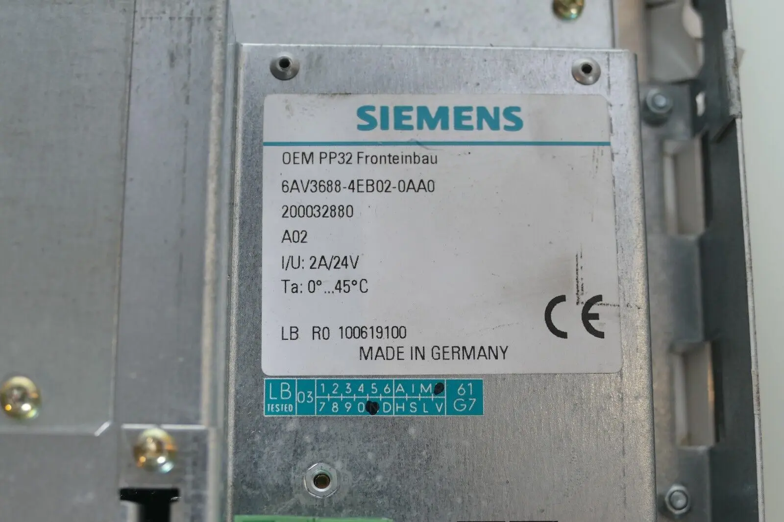 Produktfoto 1 von Siemens Simatic OEM PP32 Bedienterminal Fronteinbau | E:A02 | 6AV3688-4EB02-0AA0