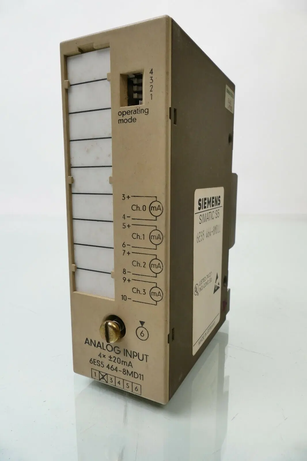 Produktfoto 1 von Siemens SIMATIC S5 Analog-Eingabe 6ES5 464-8MD11 | E:02 | 6ES5464-8MD11