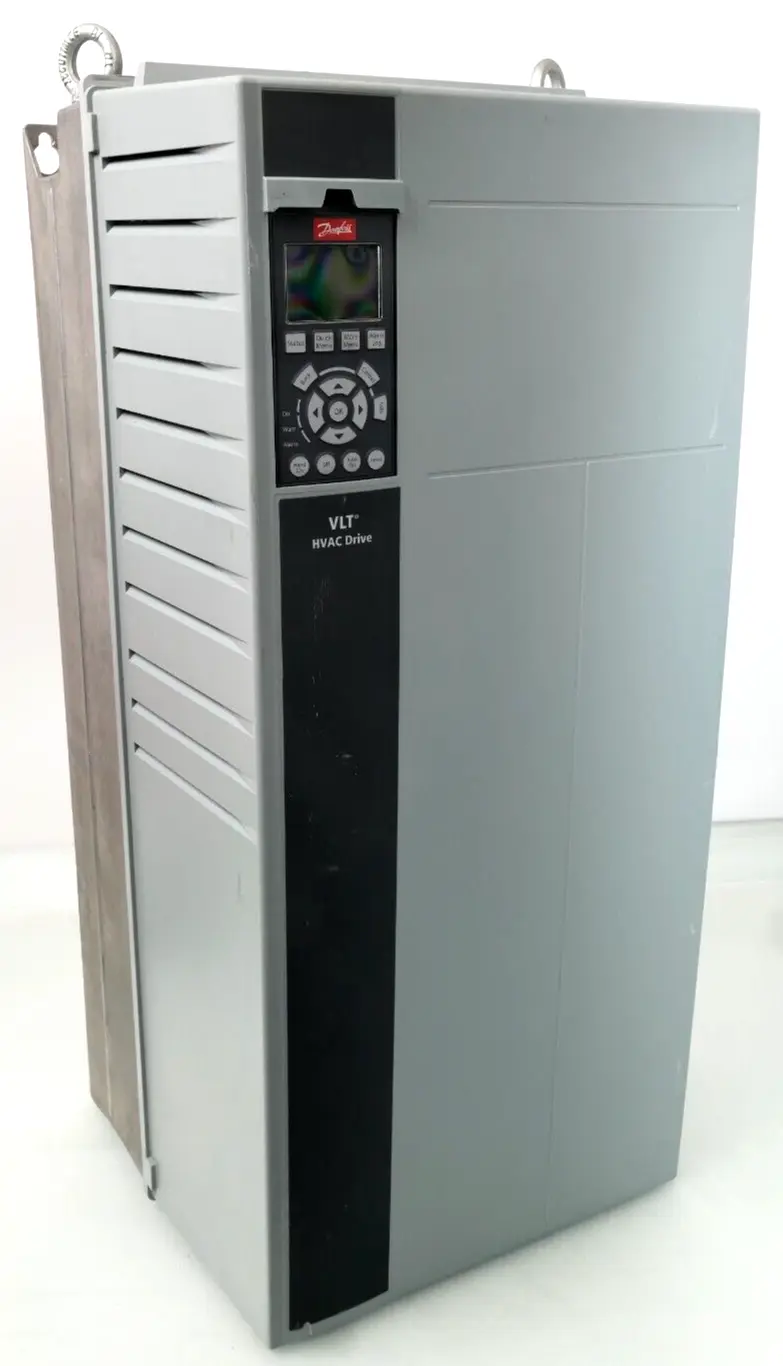 Produktfoto 1 von Danfoss VLT Frequenzumrichter FC-102P75KT4E21H1XGXXXXSXXXXA0BXCXXXXD0 | 131F0646