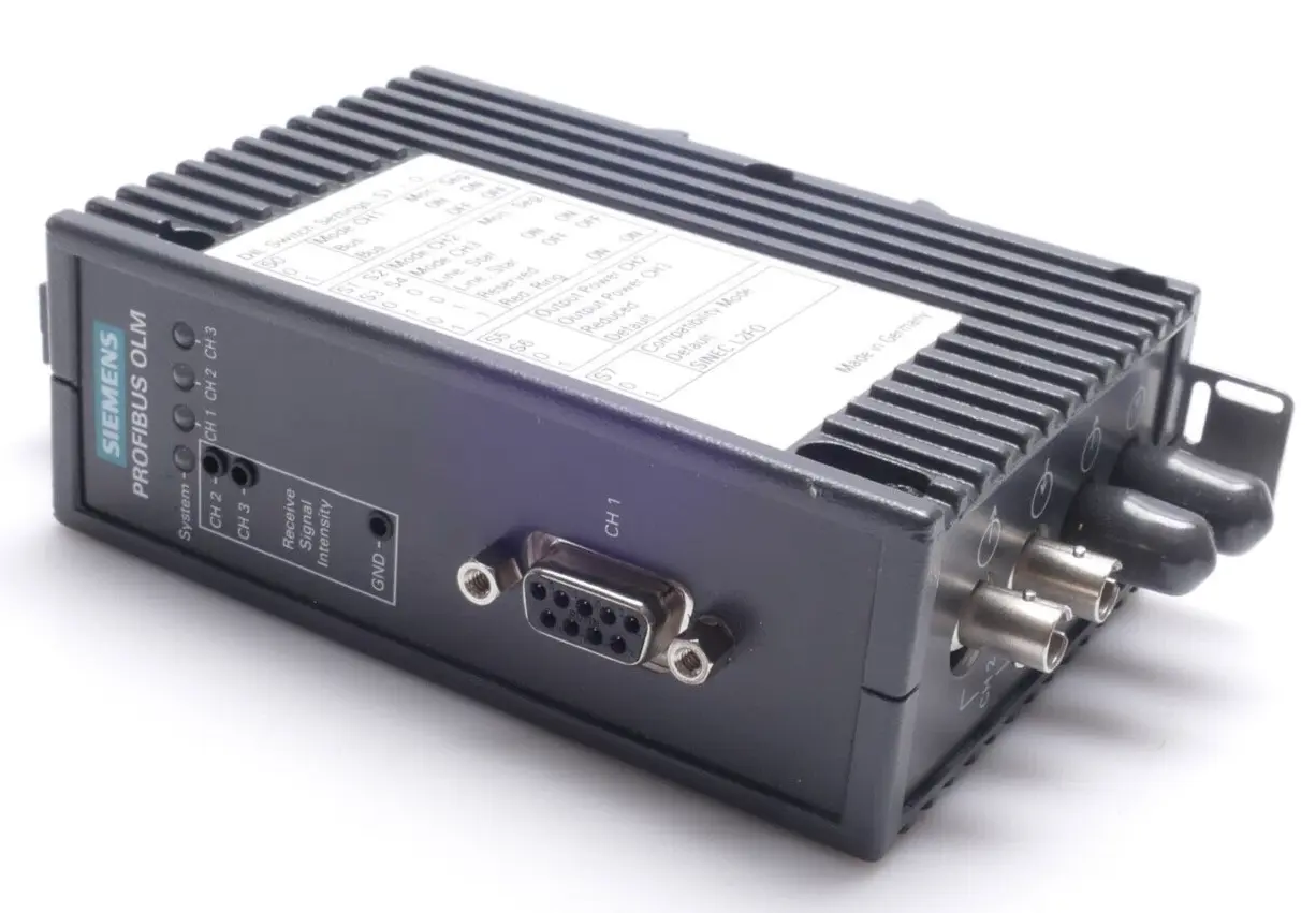 Produktfoto 1 von Siemens SIMATIC NET PROFIBUS OLM/P12 | 6GK1 502-3CA10 | 6GK1502-3CA10