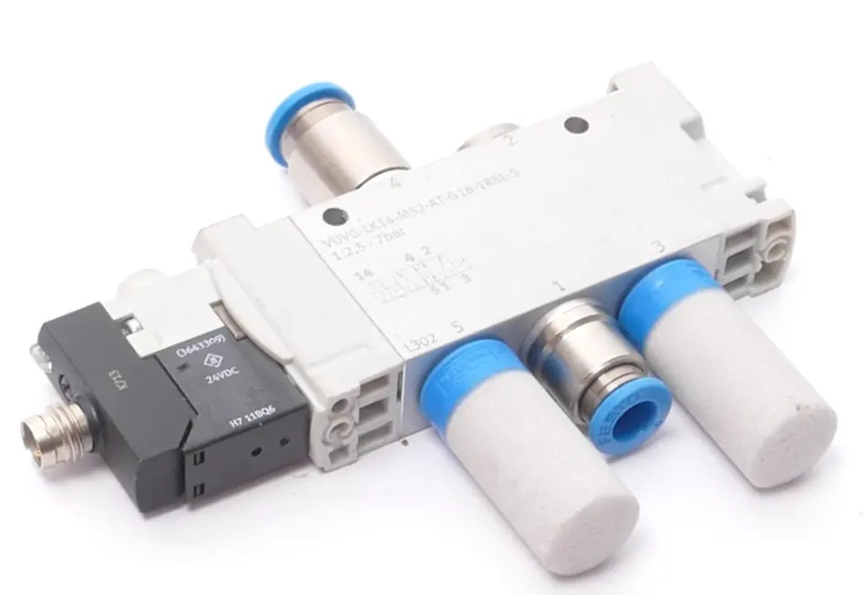 Produktfoto 1 von Festo Magnetventil | VUVG-LK14-M52-AT-G18-1R8L-S