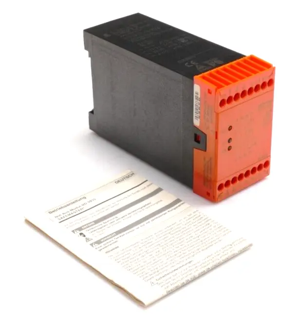 Produktfoto 1 von E.Dold & Söhne SAFEMASTER Not-Aus-Modul BD5935.48/824 | 0053870