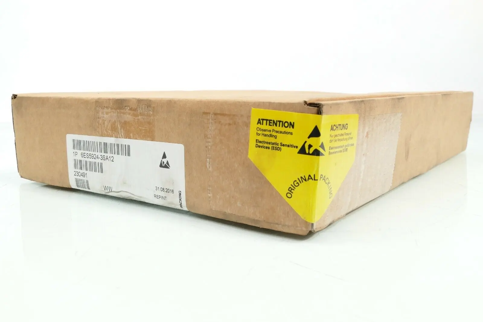 Produktfoto 1 von Siemens SIMATIC S5 Zentralbaugruppe 6ES5924-3SA12 | 6ES5 924-3SA12
