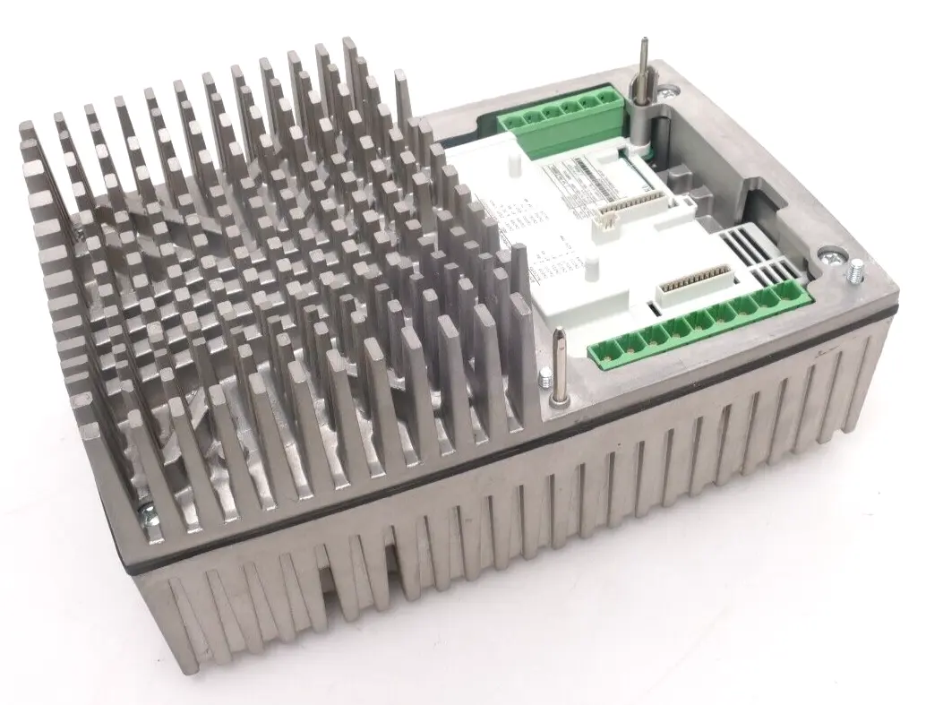 Produktfoto 1 von Lenze 8200 motec E82MV302_4B152 | 13377320