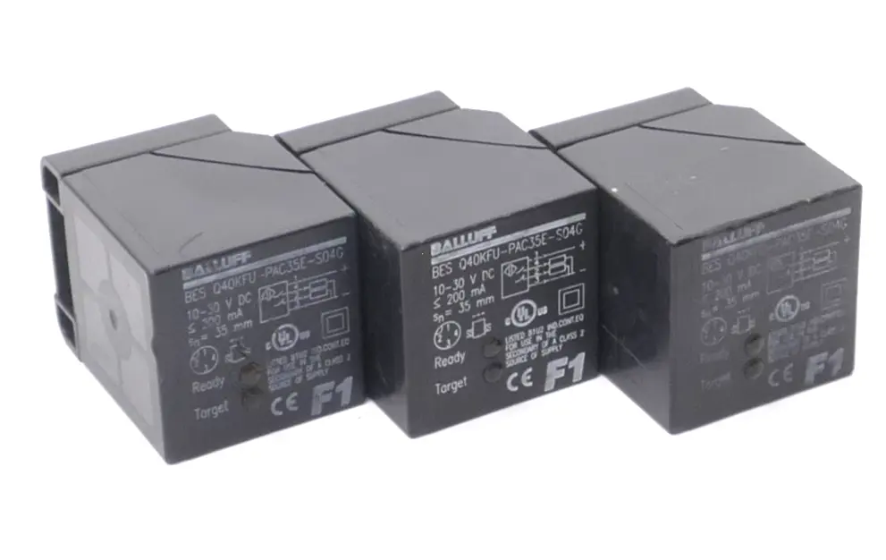 Produktfoto 1 von 3x Balluff Induktiver Faktor 1 Sensor BES Q40KFU-PAC35E-S04G | BES021H