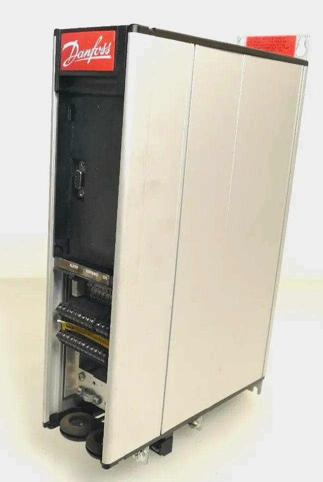 Produktfoto 1 von Danfoss VLT 5001 Frequenzumrichter VLT500PT5B20STR3DLF00A00C0 | 175Z0034