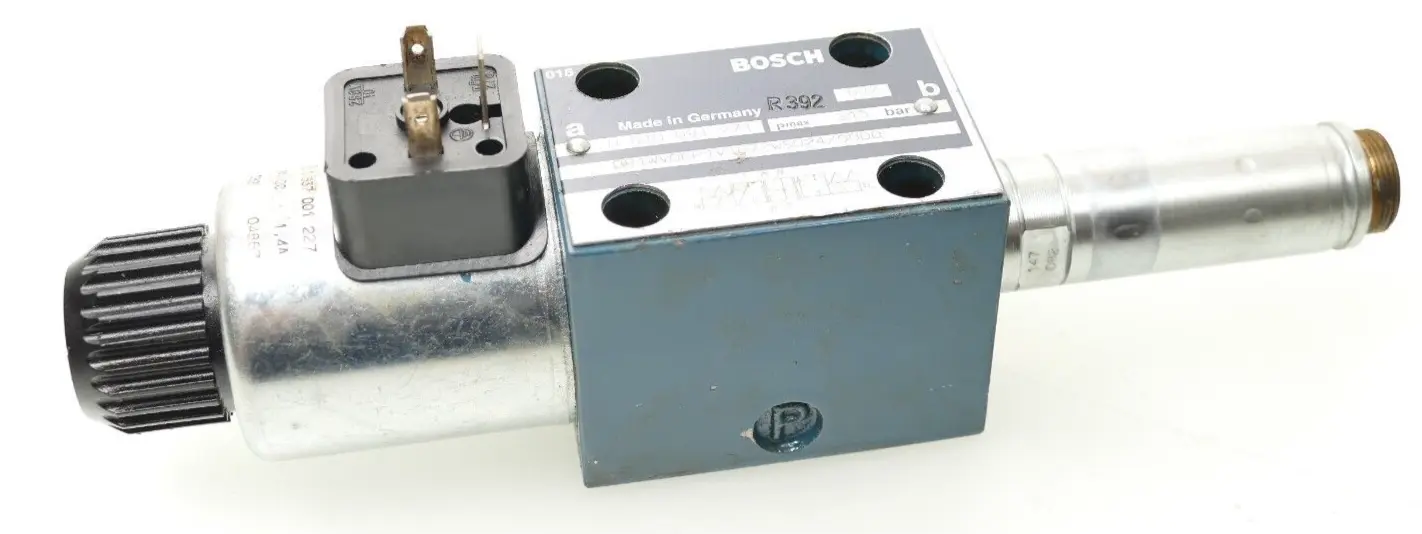 Produktfoto 1 von Bosch Wegeventil 0 810 091 271 | 0810091271