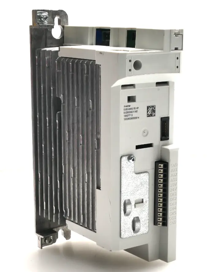 Produktfoto 1 von Lenze Frequenzumrichter 0.55kW 0.75HP | 13527712