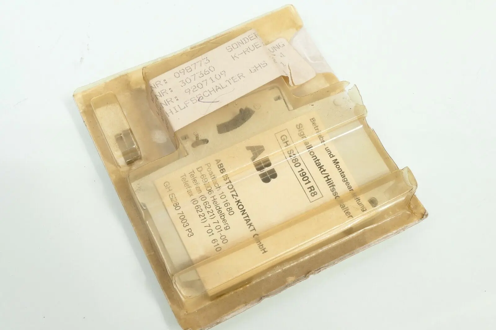 Produktfoto 1 von ABB Signalkontakt Hilfsschalter | GH S280 1901 R8  | GHS2801901R8