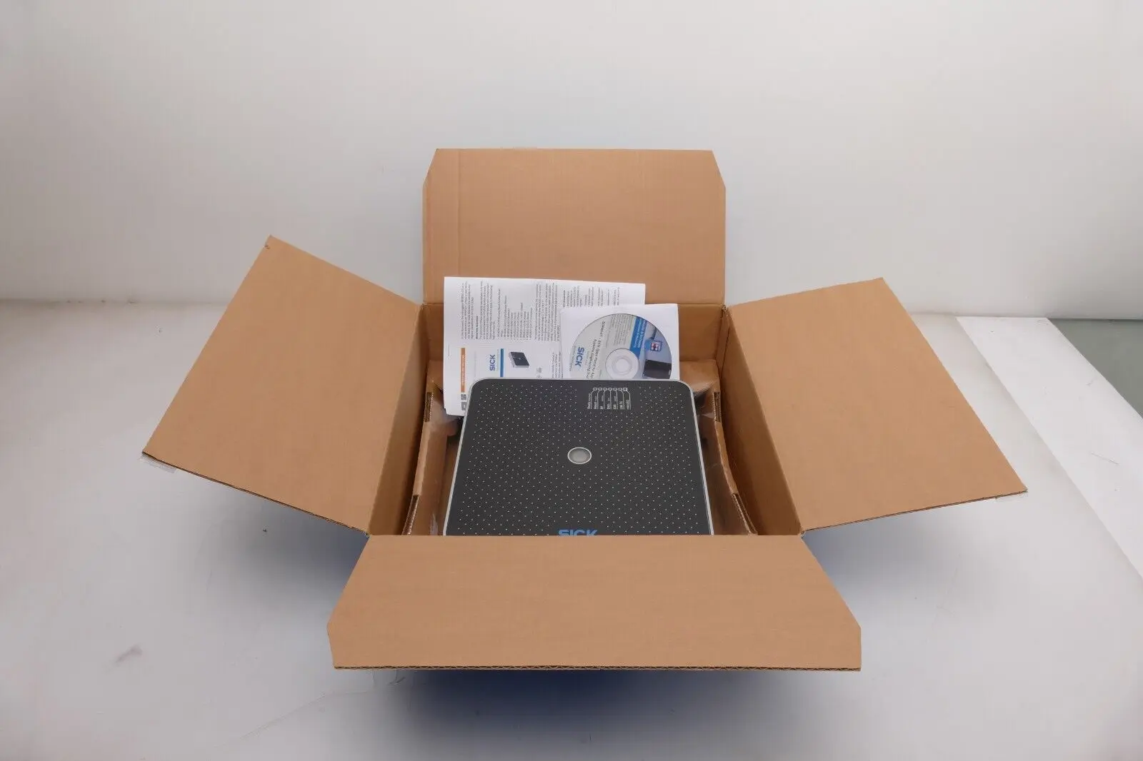 Produktfoto 1 von Sick 1 054 396 RFID-Schreib-/Lesegerät RFU630-13100 | V1.60 | 1054396