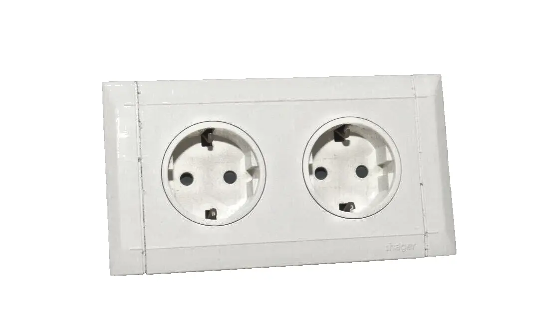 Produktfoto 1 von Hager Kanaleinbausteckdose 2-Fach mit Rahmen | GS20009010
