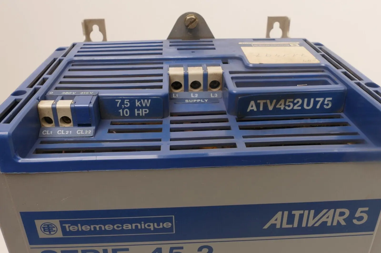 Produktfoto 1 von Telemecanique Altivar 5 Serie 45 2 | Frequenzumrichter 7,5kW 10HP | ATV452U75