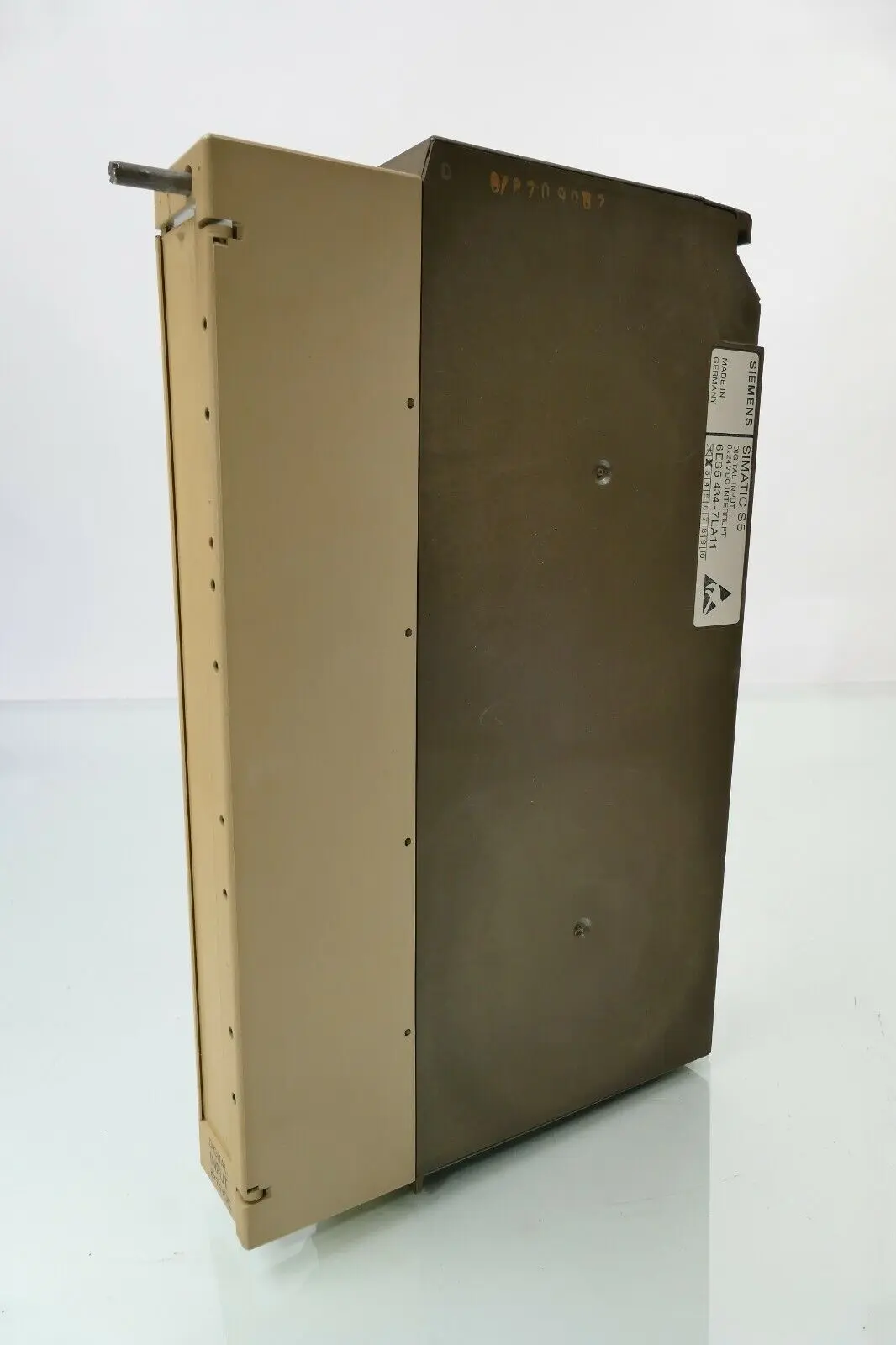 Produktfoto 1 von Siemens SIMATIC S5 Digital-Eingabe 6ES5 434-7LA11 | E:02 | 6ES5434-7LA11