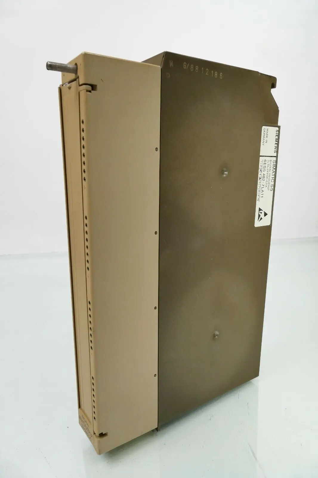 Produktfoto 1 von Siemens SIMATIC S5 Digital Ein-/Ausgabe 6ES5 482-7LA11 | E:05 | 6ES5482-7LA11